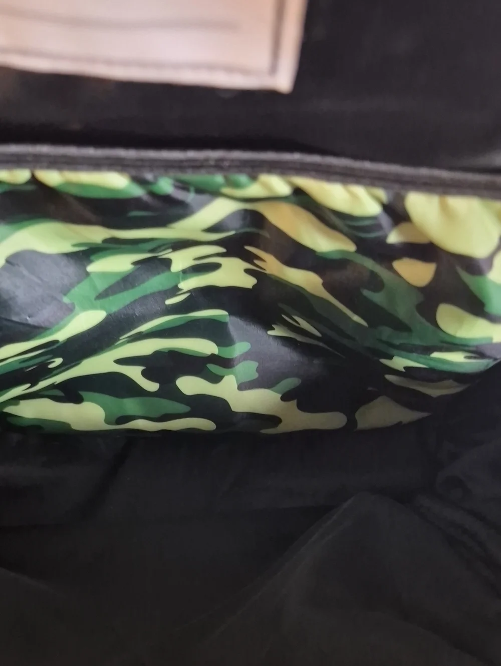 School Yards amouflage Pattern Men's Backpack - Green & Gray Camo